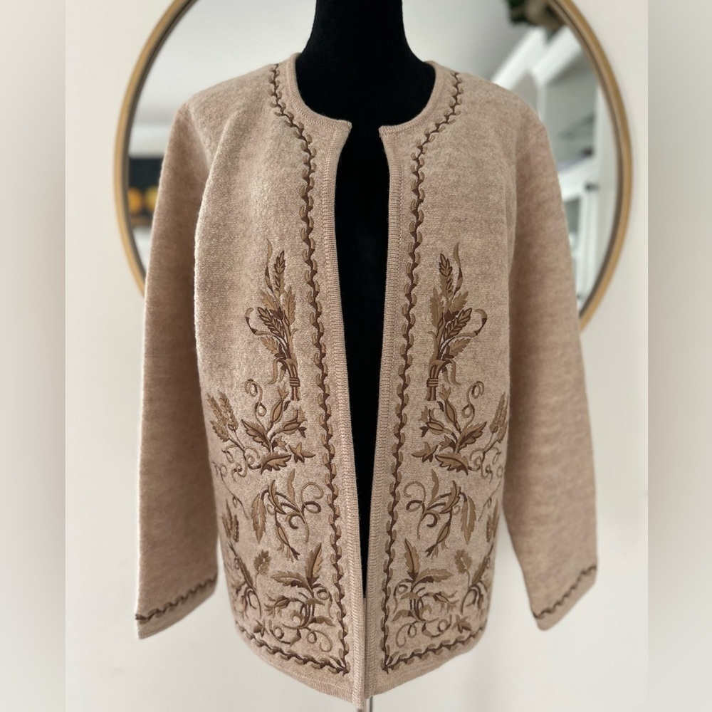 Vintage Embroidered Neutral Tan Wool Open Front Cardigan Jacket Coat Size Medium